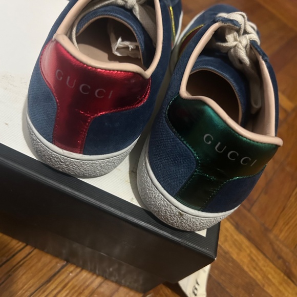 Gucci Sneakers - Picture 3 of 6
